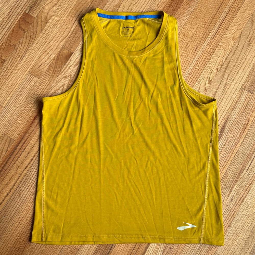 Brooks medium Men's Yellow Athletic Tank Top